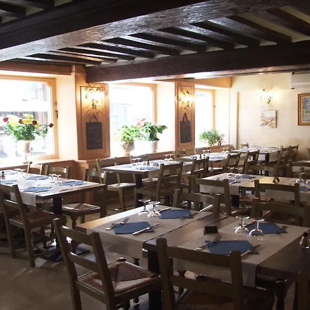 Les Cascades - De Charme מלון 3*