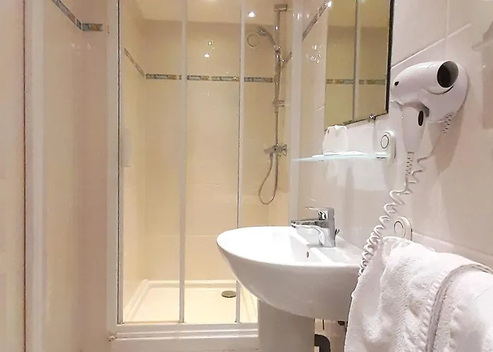 호텔 Les Cascades - De Charme 3*