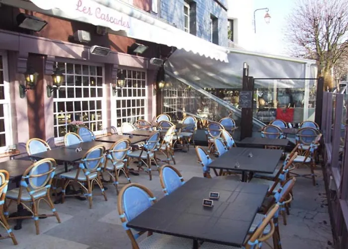 叠水瀑布 – 迷人酒店 3*