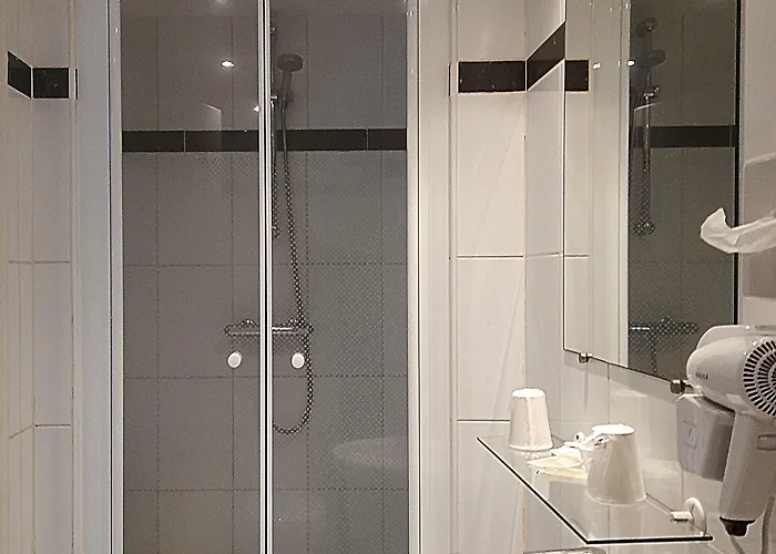 酒店 叠水瀑布 – 迷人酒店 翁弗勒尔